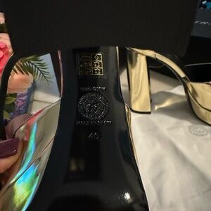 Versace heels gold size40